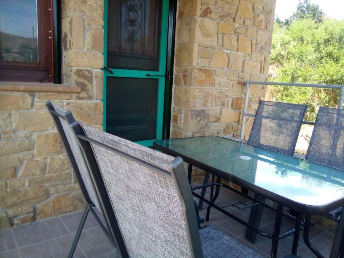 فيلا Stone House Of Panos Kornos المظهر الخارجي الصورة